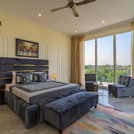Stayvista At Blanc Belle With Outdoor Pool Sohna المظهر الخارجي الصورة