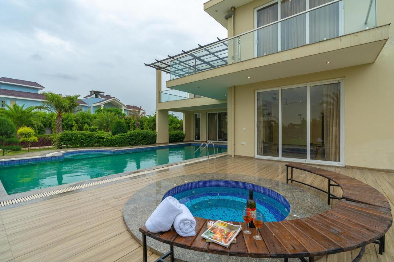 Stayvista At Blanc Belle With Outdoor Pool Sohna المظهر الخارجي الصورة