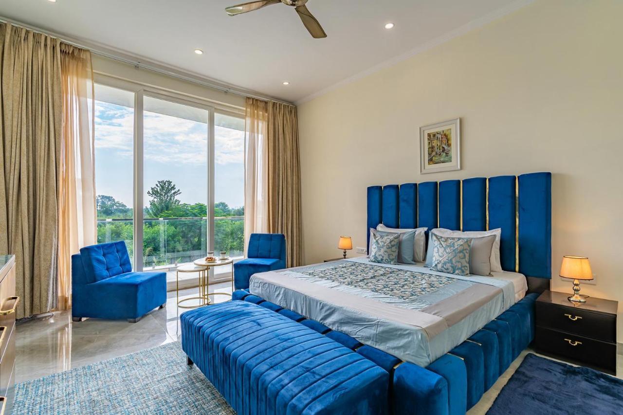 Stayvista At Blanc Belle With Outdoor Pool Sohna المظهر الخارجي الصورة