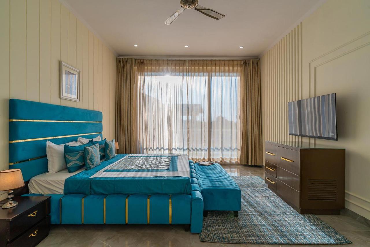 Stayvista At Blanc Belle With Outdoor Pool Sohna المظهر الخارجي الصورة