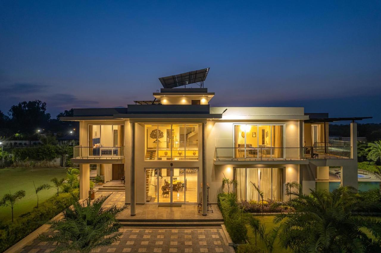 Stayvista At Blanc Belle With Outdoor Pool Sohna المظهر الخارجي الصورة